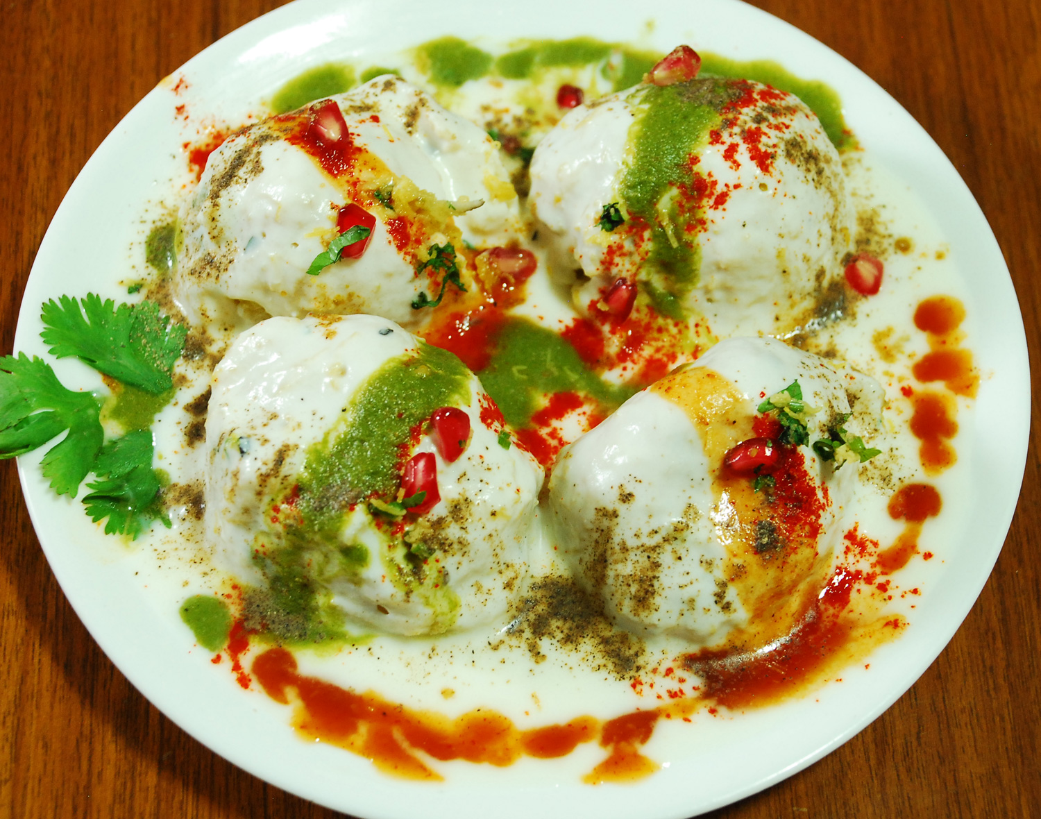 Kem Dahi Vada - thức giải nhiệt mát lạnh cho ngày hè oi bức