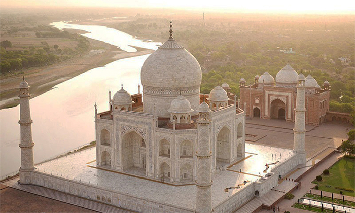 Tòa nhà Taj MahalTòa nhà Taj Mahal kiệt tác tình yêu vĩ đại của Hoàng đế Shah Jahan