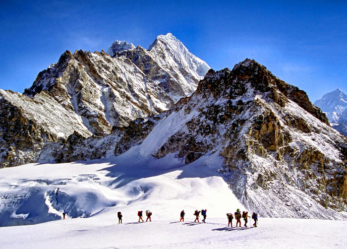 Khám phá mùa đông tuyết trắng diệu kỳ trên dãy Himalaya - nóc nhà của thế giới
